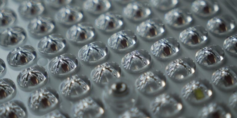 Understanding Life Expectancy (L90B5) in Horticultural Lighting