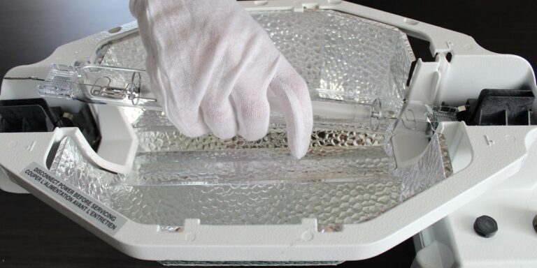 Replacing Your DE Lamps (Bulbs)